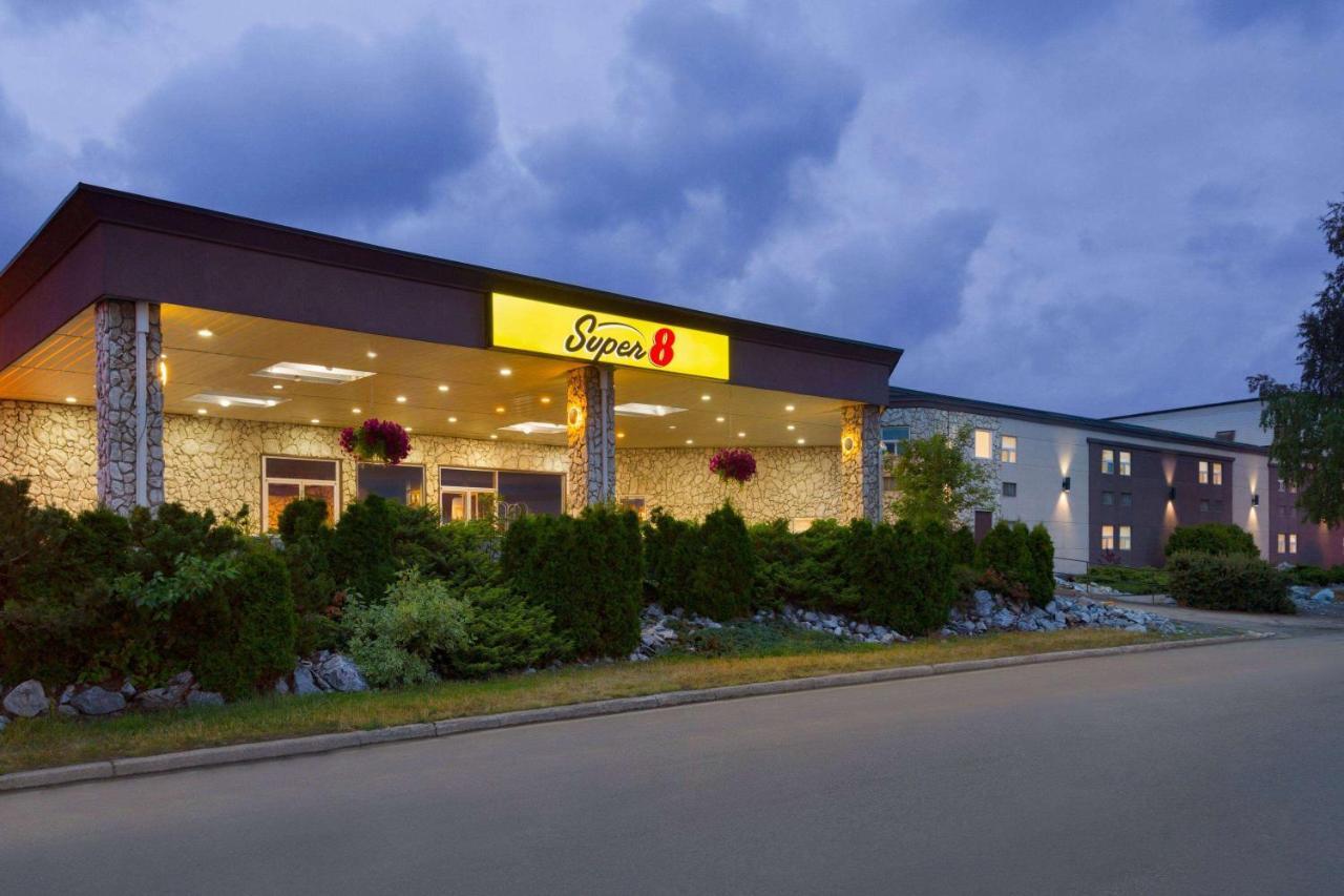 Super 8 By Wyndham Prince George Eksteriør billede